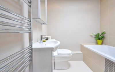 Salle de bain humide : Astuces et solutions efficaces !